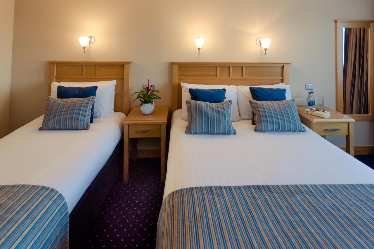 Rochestown Lodge Hotel Dun Laoghaire Exterior photo