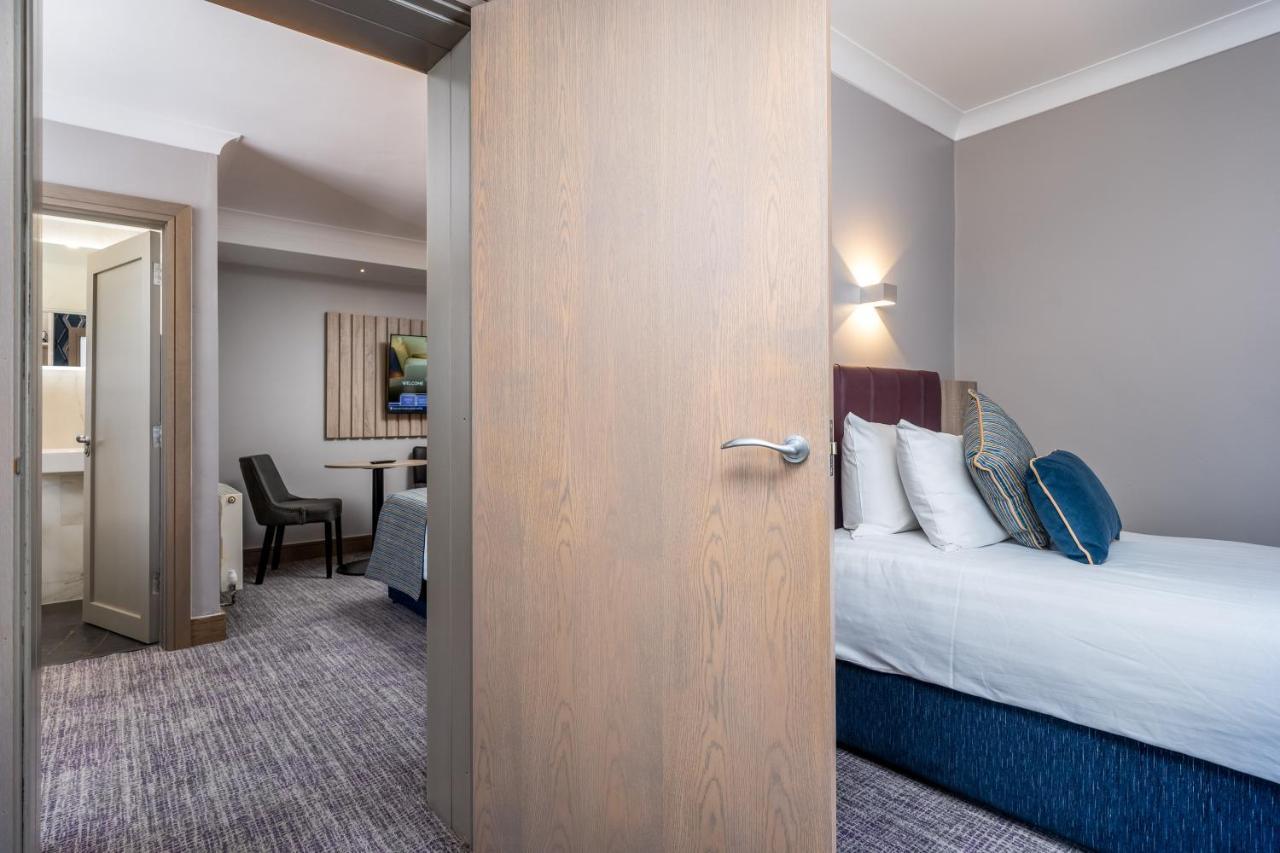Rochestown Lodge Hotel Dun Laoghaire Exterior photo