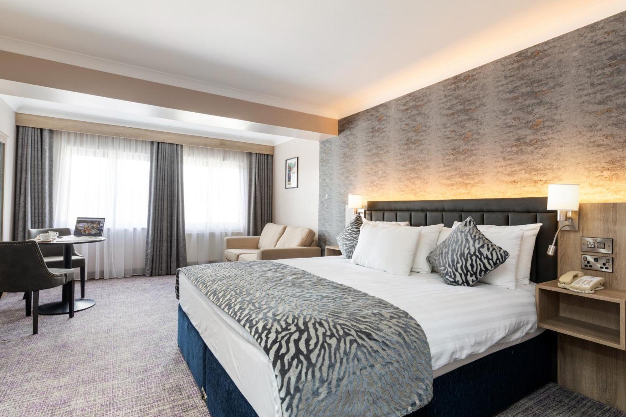 Rochestown Lodge Hotel Dun Laoghaire Exterior photo